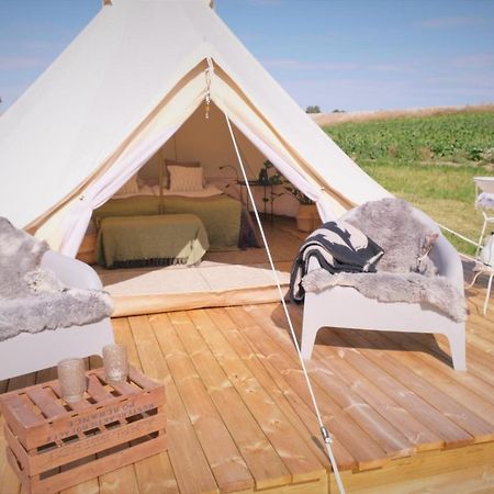 Ferienwohnung Glamping Och Gardslagenhet Mellan Himmel Och Hav Skivarp Exterior foto