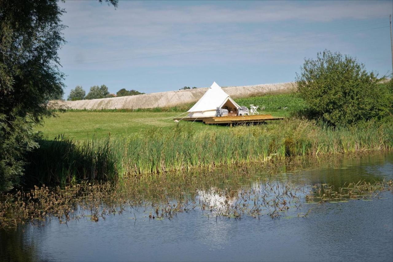 Ferienwohnung Glamping Och Gardslagenhet Mellan Himmel Och Hav Skivarp Exterior foto
