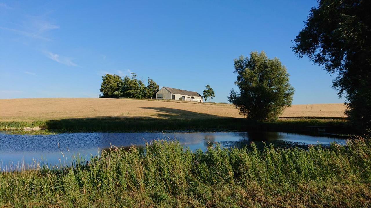 Ferienwohnung Glamping Och Gardslagenhet Mellan Himmel Och Hav Skivarp Exterior foto
